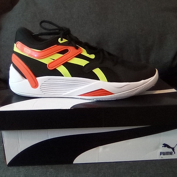 PUMA TRC BLAZE COURT SIZE 11.5 ( puma black - cherry tomato) - Picture 1 of 5
